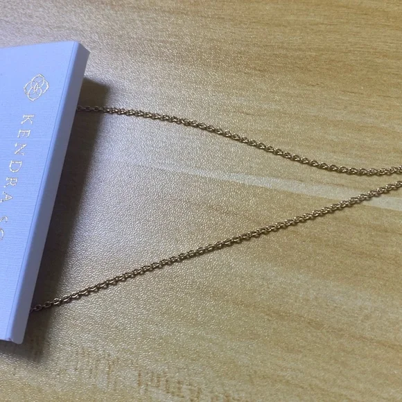 Kendra Scott Gold and White Heart Necklace - Picture 4 of 4